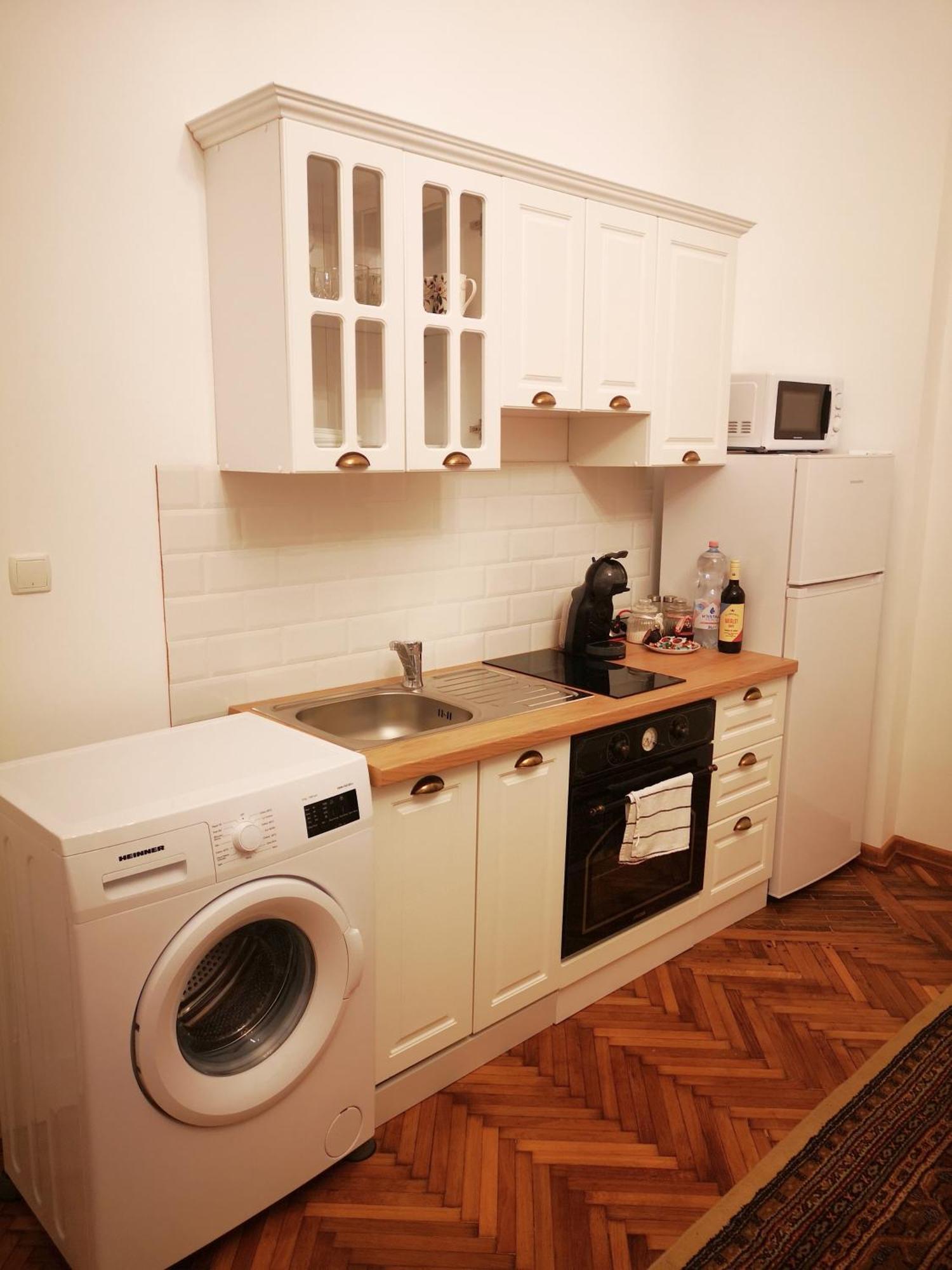Weisz Castle Style Apartment-City Center-Free Private Parking,Wifi,Ac Nagykároly Kültér fotó