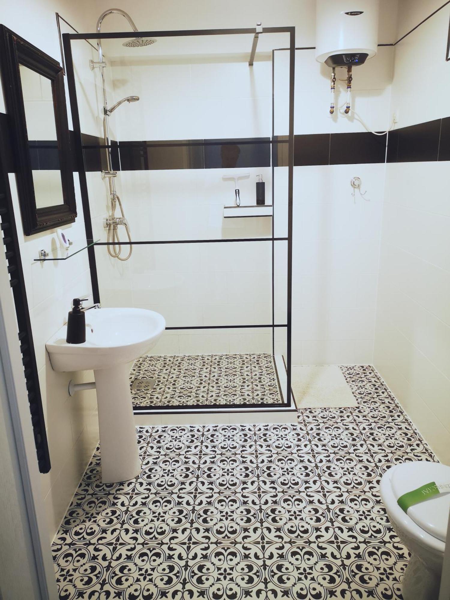 Weisz Castle Style Apartment-City Center-Free Private Parking,Wifi,Ac Nagykároly Kültér fotó